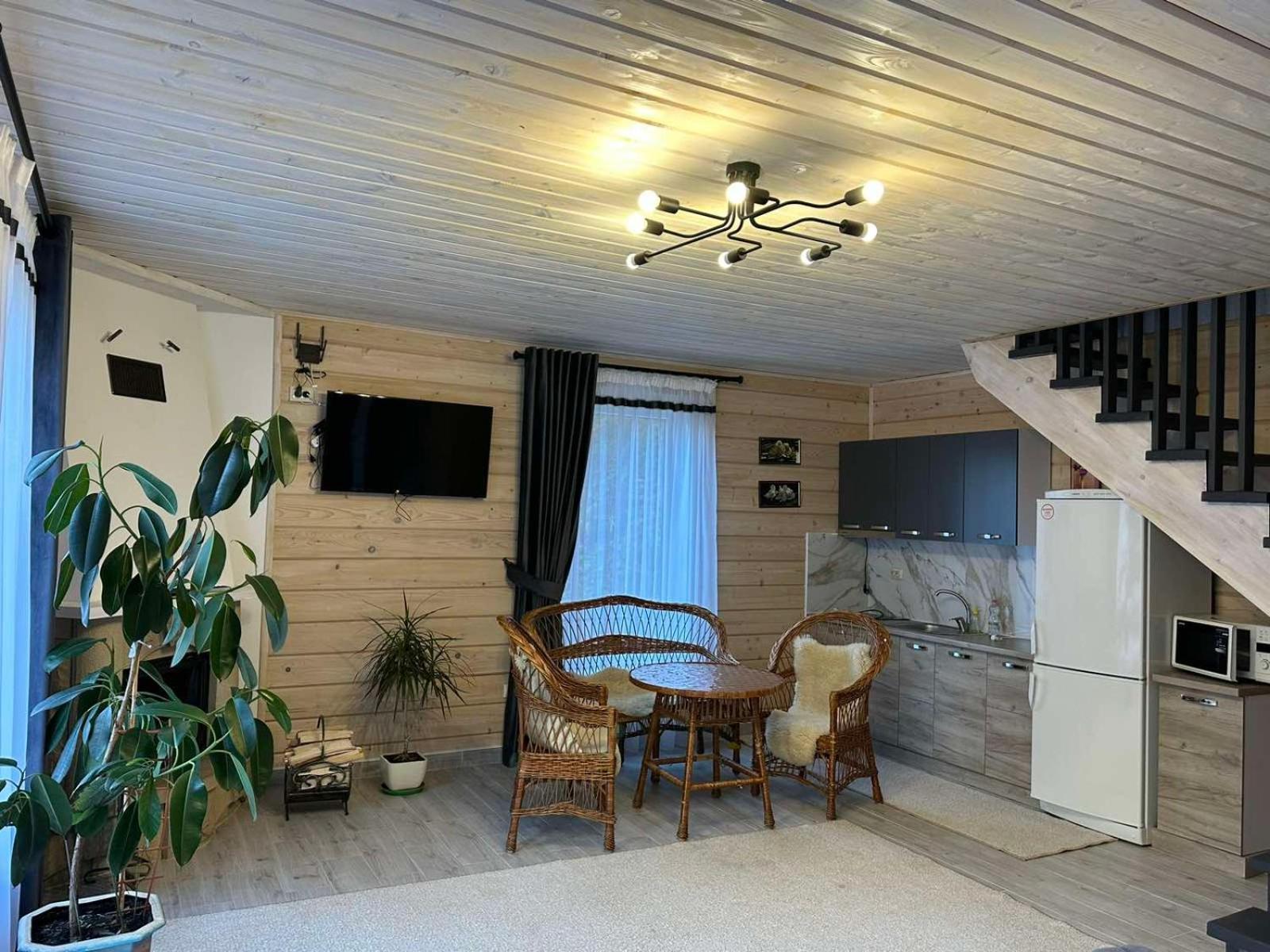 Hotel Dykyi Med Tatariv Exteriör bild