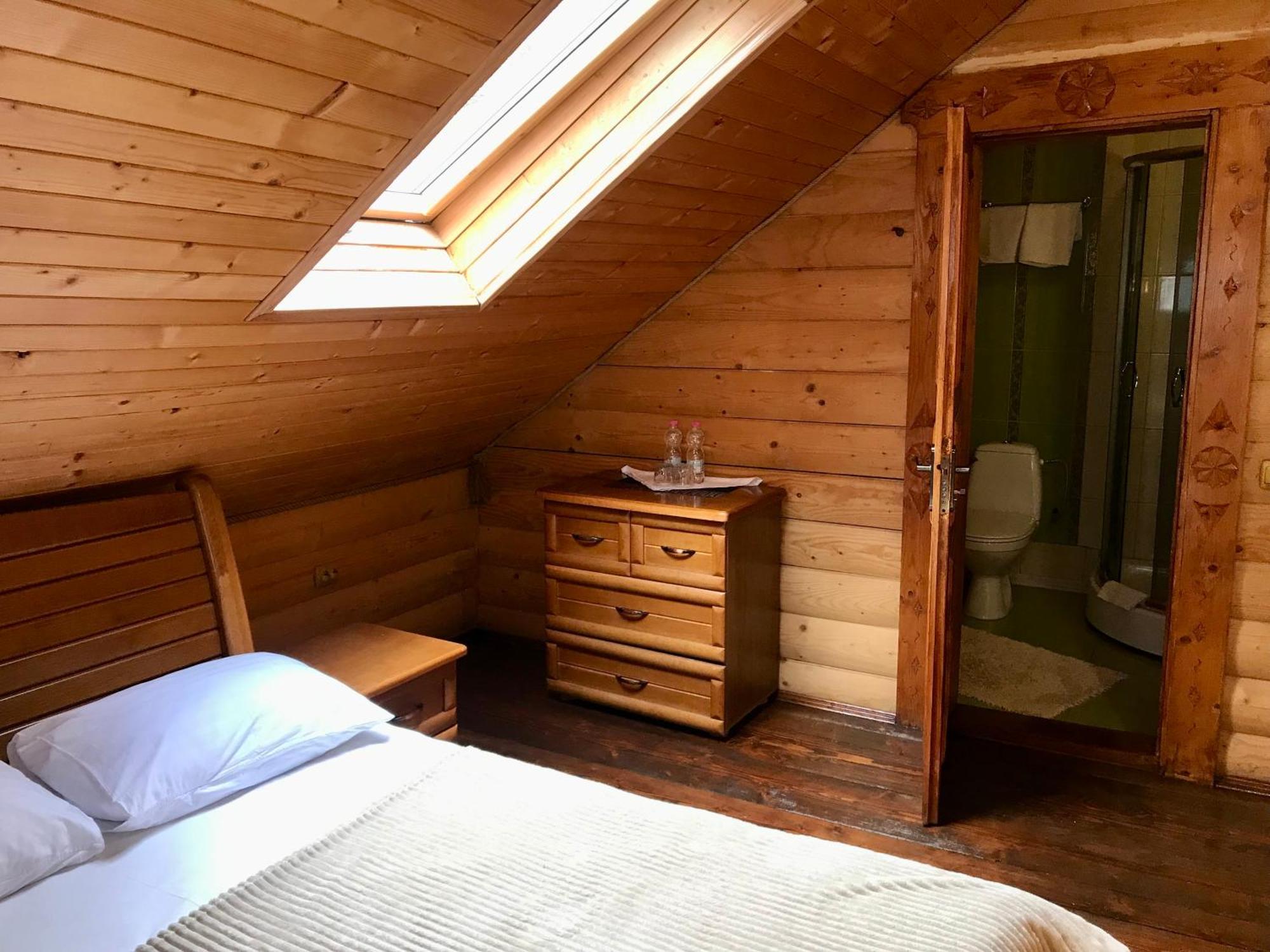 Hotel Dykyi Med Tatariv Exteriör bild