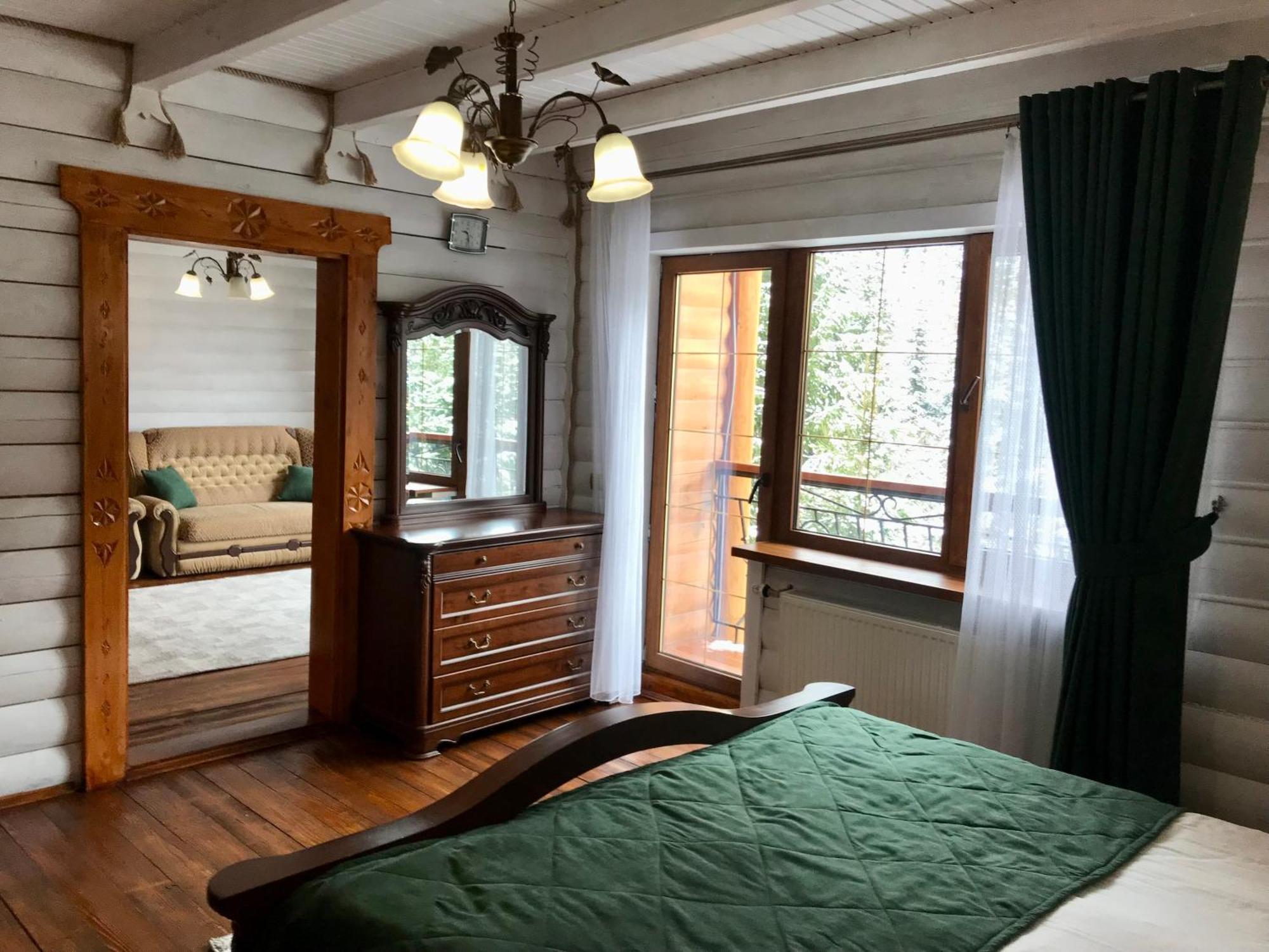 Hotel Dykyi Med Tatariv Exteriör bild