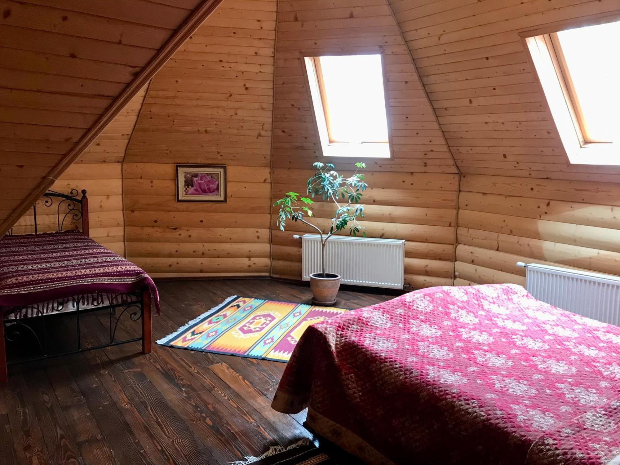 Hotel Dykyi Med Tatariv Exteriör bild