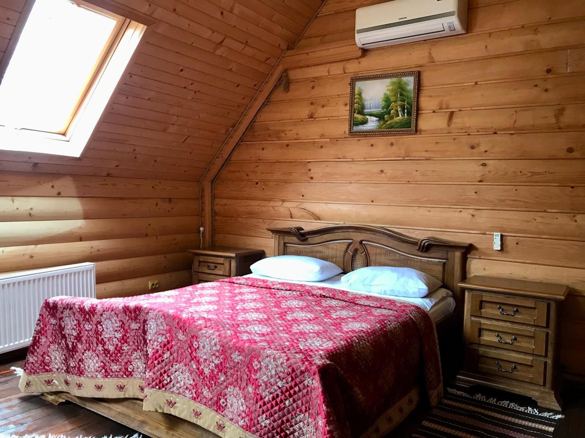 Hotel Dykyi Med Tatariv Exteriör bild