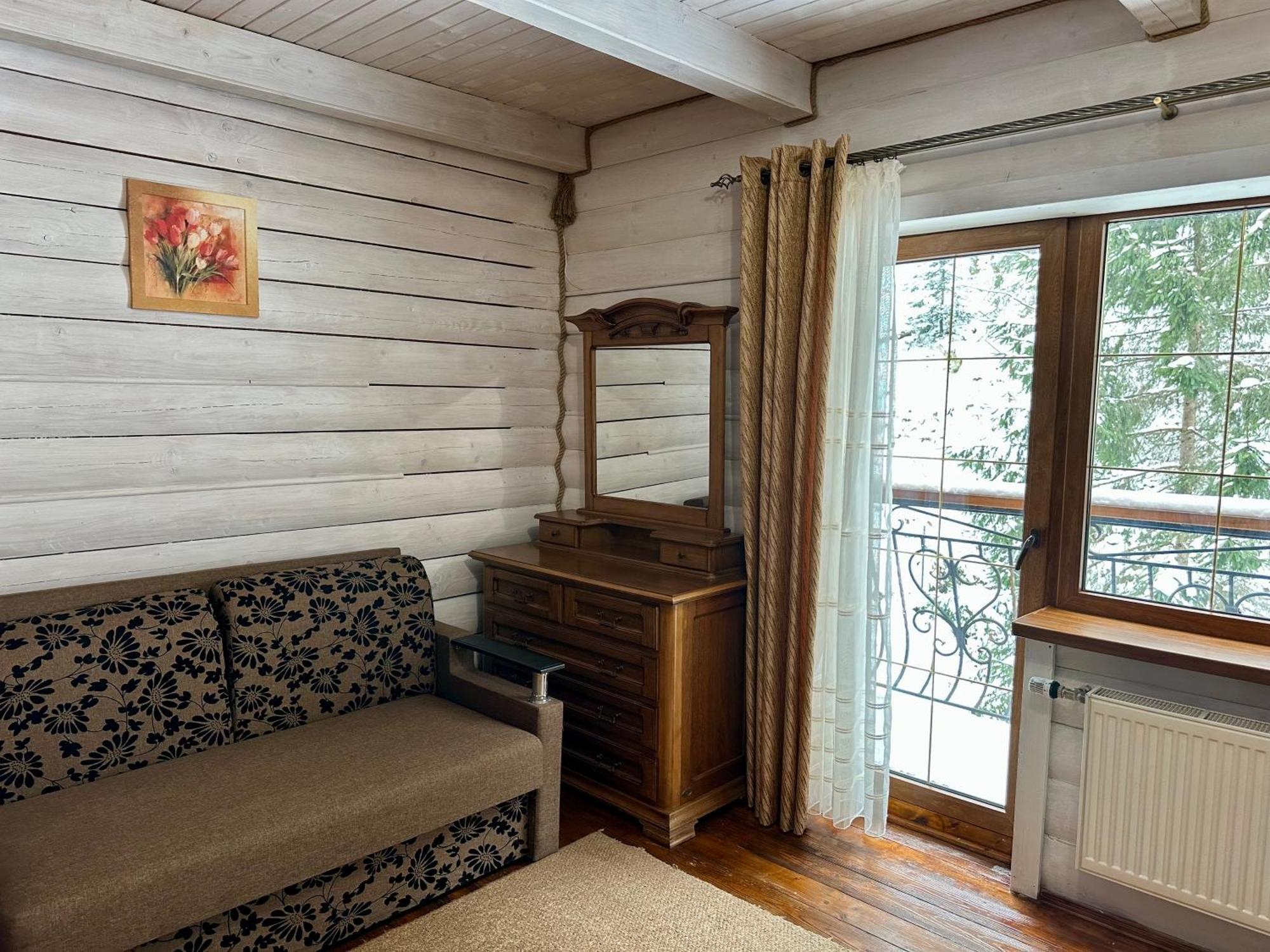 Hotel Dykyi Med Tatariv Exteriör bild